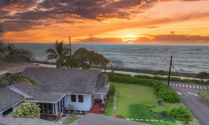 Kapaa House | Large family home along the ocean and bike path in Kauai. Sleeps 7! TVNC #4247