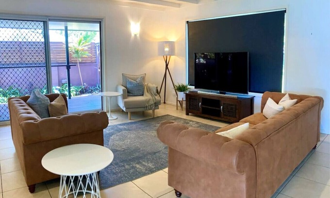 Buderim House | Large Family Home With Separate Studio - Buderim