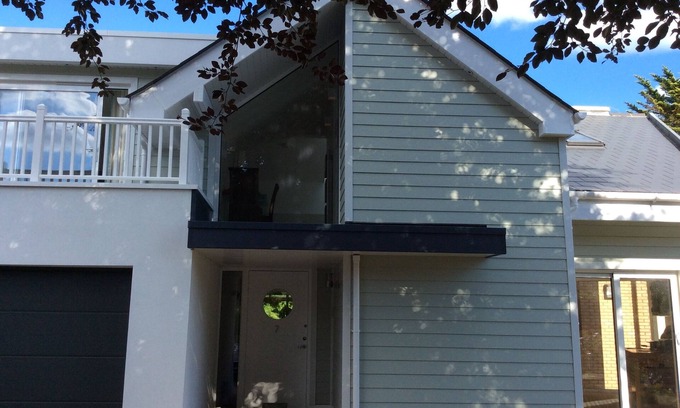 Canford Cliffs House | Large family house with a swimming pool, close to blue flag beaches
