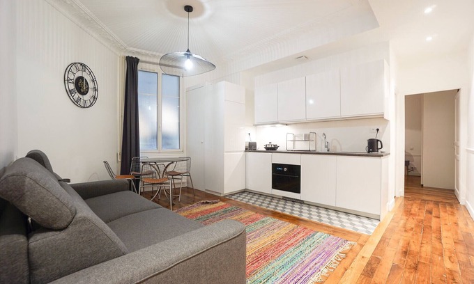 Quartier du Gros-Caillou Apartment | Large Flat At 2 Steps From The Eiffel Tower