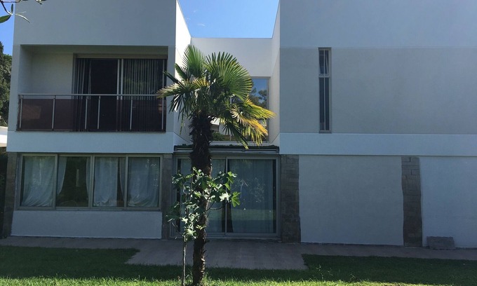 Biot Condo | large flexible villa near the sea and all amenities