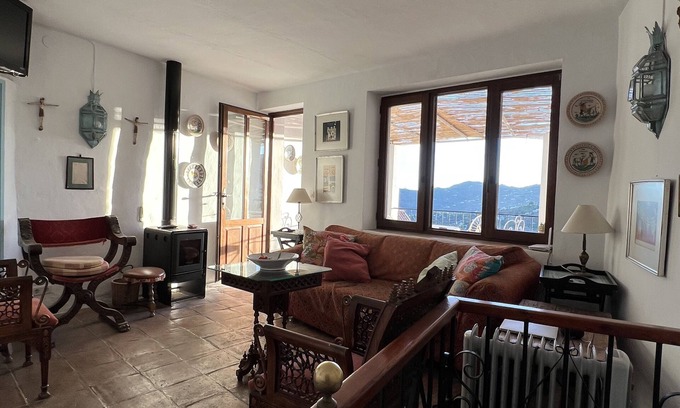 Frigiliana House | Large Four bedroom house in exquisite 16th century Moorish village. Sleeps 8.
