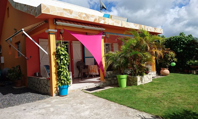 Tartane House | large garden diamond villa