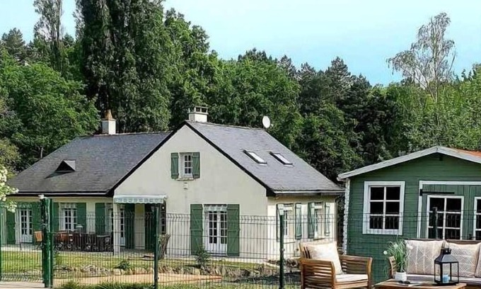 Saumur Villa | Large Gite SWIMMING POOL and SPA 15 km from Saumur with garden in the heart of the Forest