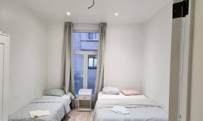 Jacht Apartment | LARGE, GROUP-FRIENDLY SET OF APARTMENTS LOCATED CENTRALLY IN BRUSSELS