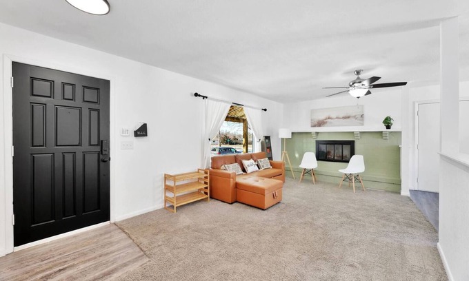 Wichita House | *Large groups welcome! Sleeps 10!*