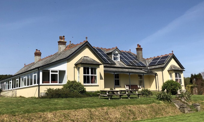 Bude House | Large Holiday Cottage for families, groups near Bude in Cornwall