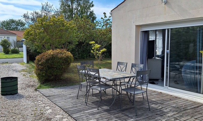 Chatelaillon-Plage House | LARGE HOUSE + COVERED SWIMMING POOL 10mn from the beach