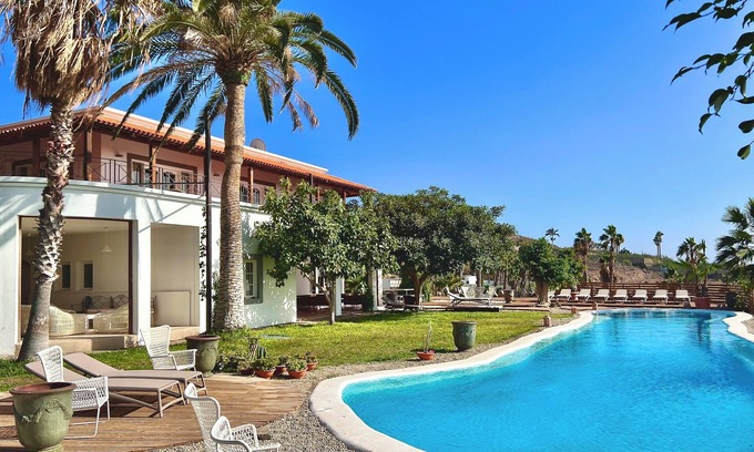 Adeje House | Large House, Friendly and Family, Heated Swimming Pool, Breathtaking Views