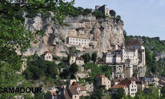 Cahors House | Large house (loft) 5 bedrooms 10 people with pool Cahors