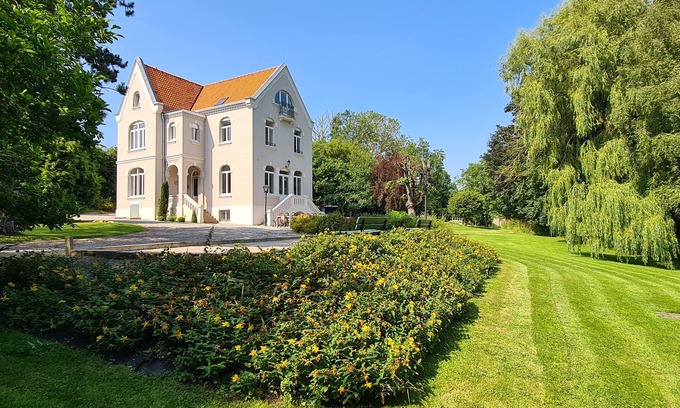 Rety Villa | LARGE HOUSE ON THE OPAL COAST CLOSE TO BEACHES FOR UP TO 15 PEOPLE