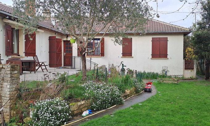 Argenteuil House | Large House With Garden Close Olympics and Paris