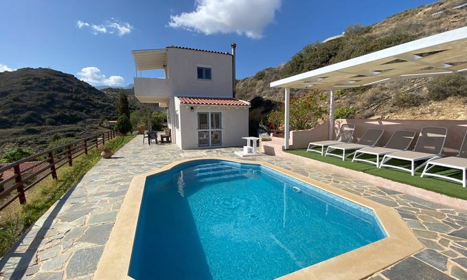 Mochlos House | Large house with private swimming pool and wonderful sea view.
