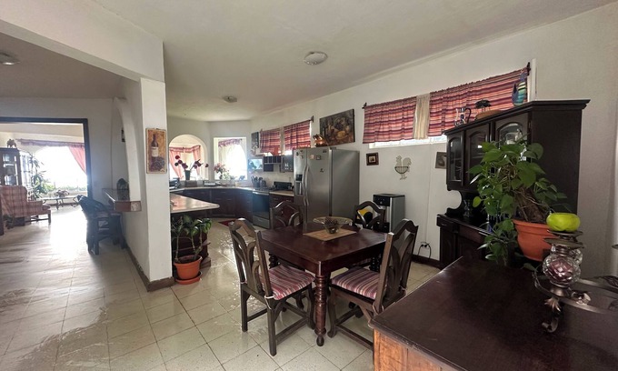 Panajachel House | Large House With View To Lake Atitlan