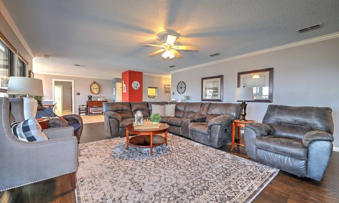 Azle House | Large Lakefront on Eagle Mountain Lake