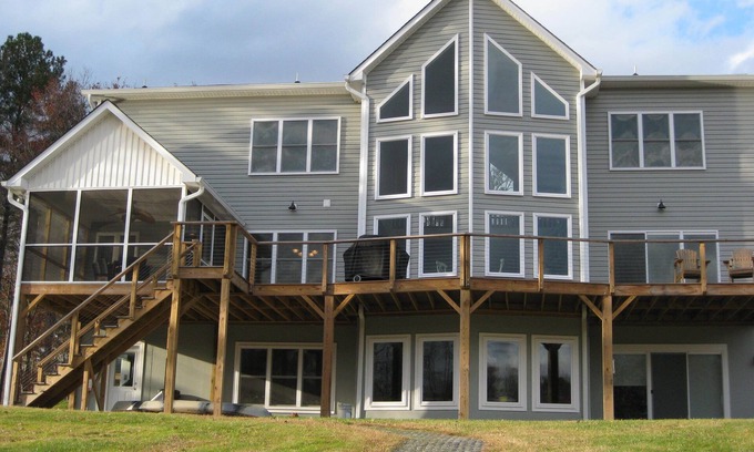 Mineral House | Large light-filled house - quiet cove - dog and wheelchair friendly!