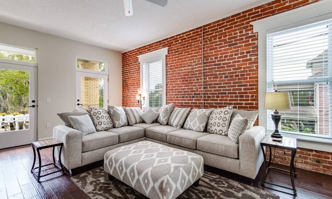 Springfield Condo | Large Loft w/Balcony, Shared Patio w/Hot Tub, BBQ
