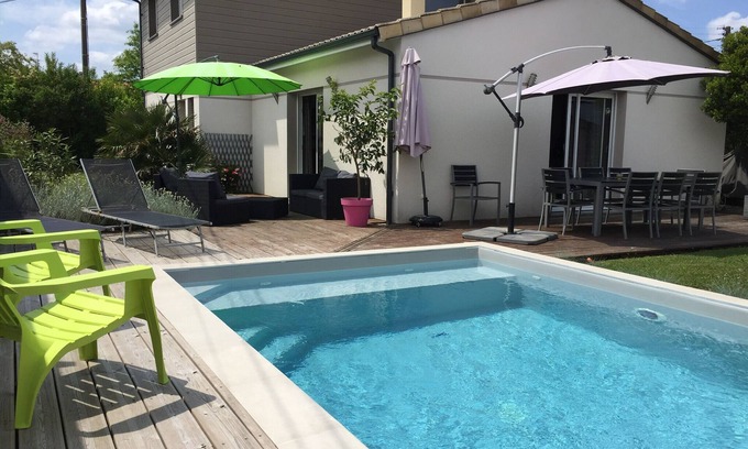 Pessac House | Large modern house + heated swimming pool from June to mid-September