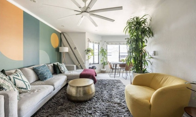 Mission District Condo | Large Modern One Bedroom Condo in Heart of San Francisco.