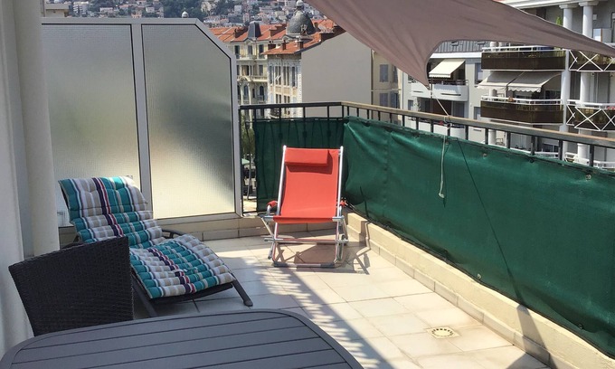 Liberation Apartment | LARGE MODERN STUDIO WITH LARGE TERRACE, RELEASE AREA