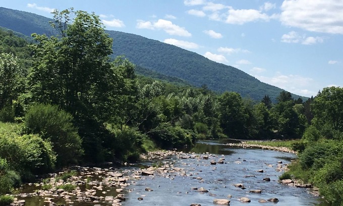 Lexington House | Large Mountain House on Schohaire Creek