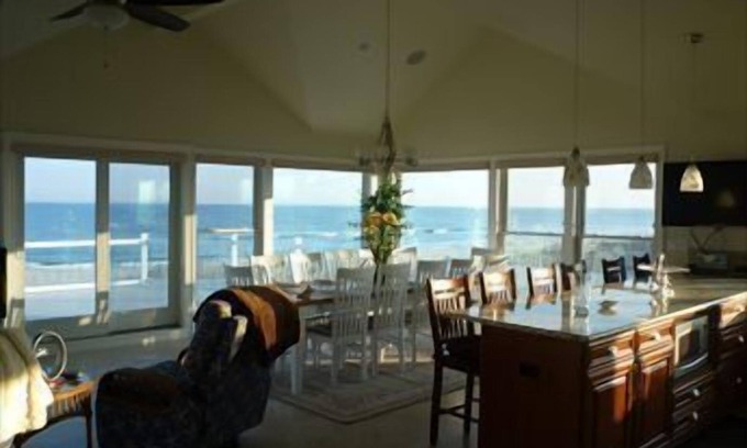 Ship Bottom House | Large Ocean Front Single Family Home in Surf City