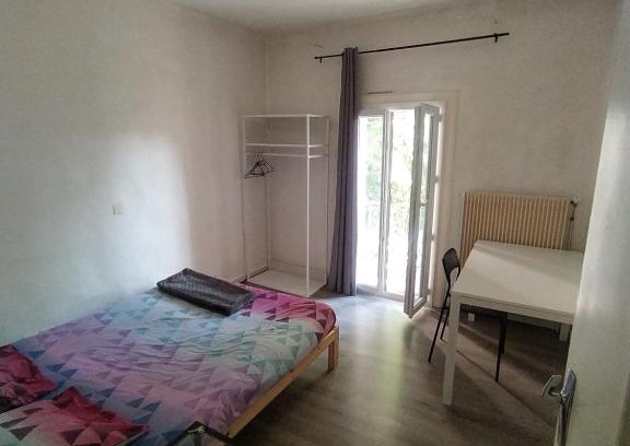 Aiguelongue House | Large Peaceful Room