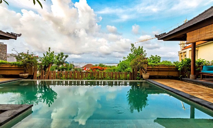Mumbul Villa | Large pool villa, centrally located, close to Nusa Dua and Jimbaran beaches