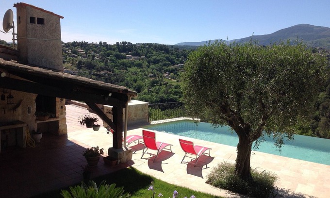 La Gaude Villa | Large provençal house with dominant view on the mountains
