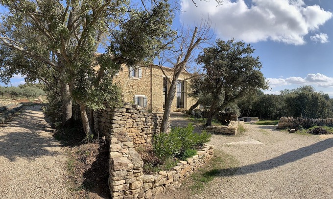 Gordes House | Large Provencal property surrounded by olive trees and lavender