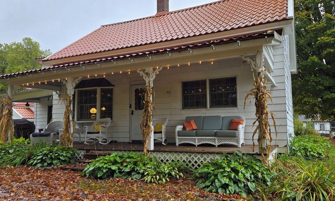 Wilmington House | Large rustic home with gameroom. Near lakes, skiing, walk to downtown.