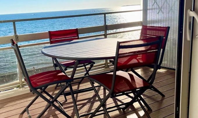 Pornichet Apartment | Large studio direct access to the beach