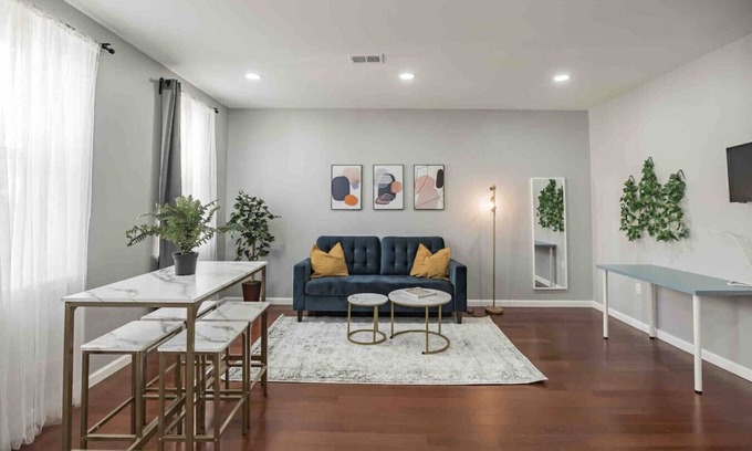 Center City West Apartment | Large & Sunny 1/1 | Center City | Sleeps 4