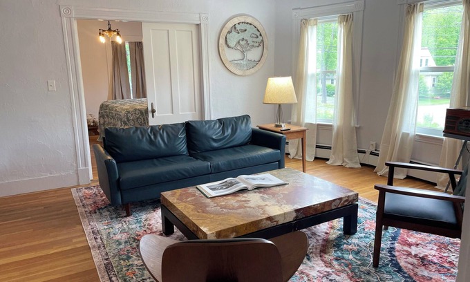 Sunapee Apartment | Large Sunny Main Floor Historic Apartment