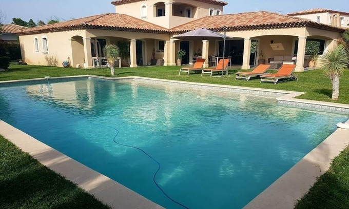 Mouans-Sartoux Villa | Large swimming pool near CANNES MOUGINS VALBONNE for 8 people