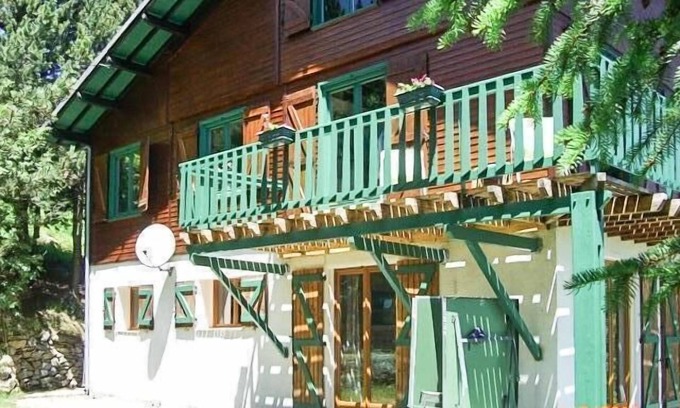 Superbolquere Ski Chalet | Large T4 apartment at the bottom of a chalet, close to the Pyrénées 2000 ski slopes