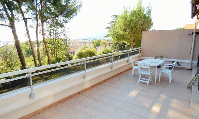 Tamaris Apartment | Large terrace of 30 m² with sea view! Private parking.