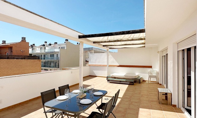 Benicarlo Apartment | Large terrace next to the beach