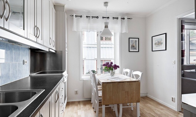 Harnosand Apartment | Large three-room apartment in the middle of central Härnösand