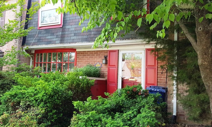 Seminary Hill House | Large Townhouse Convenient to D.C., Mark Center Building and Charming Old Town