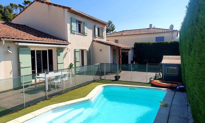 Les Accates House | Large Villa for 10 people in a sought-after area of Marseille