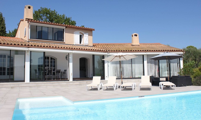 Bagnols-en-Foret Villa | Large villa with private heated pool