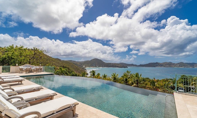 Pointe Milou Villa | Large Villa with Breathtaking View