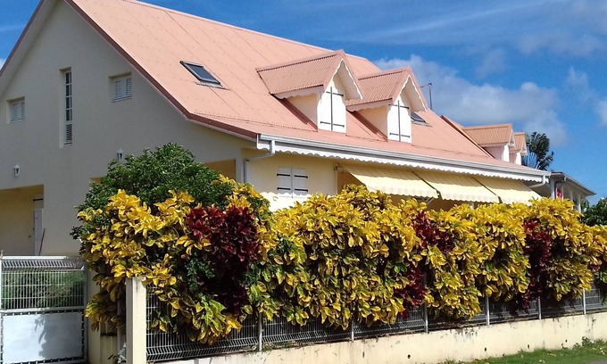 Sainte-Luce Apartment | Large, well-equipped apartment in a villa 5 minutes' walk from the beaches