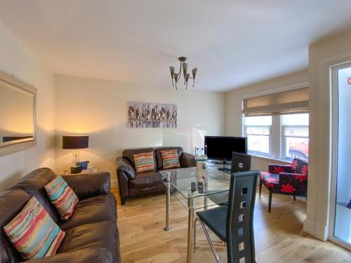 Largs House | Largs Brisbane Cottage