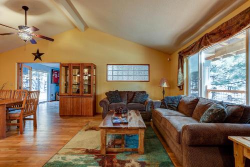 Larkspur House | Larkspur Trail home