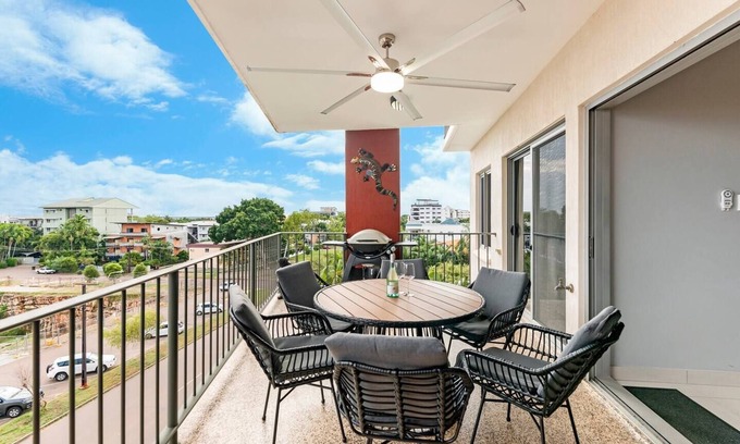 Darwin City Centre Apartment | Larrakeyah Grand Sea View Balcony Haven with Pool
