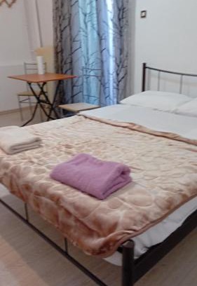 Florina Apartment | Larry house