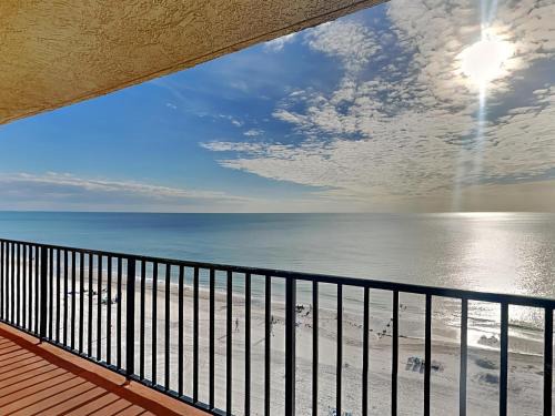 Madeira Beach Apartment | Las Brisas 504