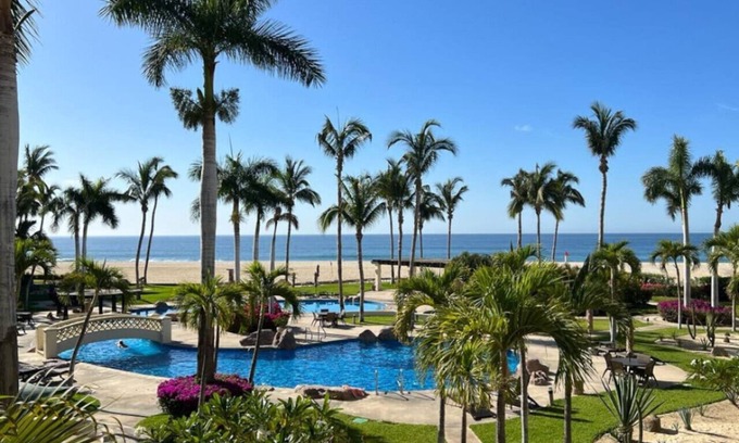 Zona Hotelera Condo | Las Mananitas 3BR Penthouse